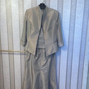 Rina diMontella Cream Women's Wedding Dress Set